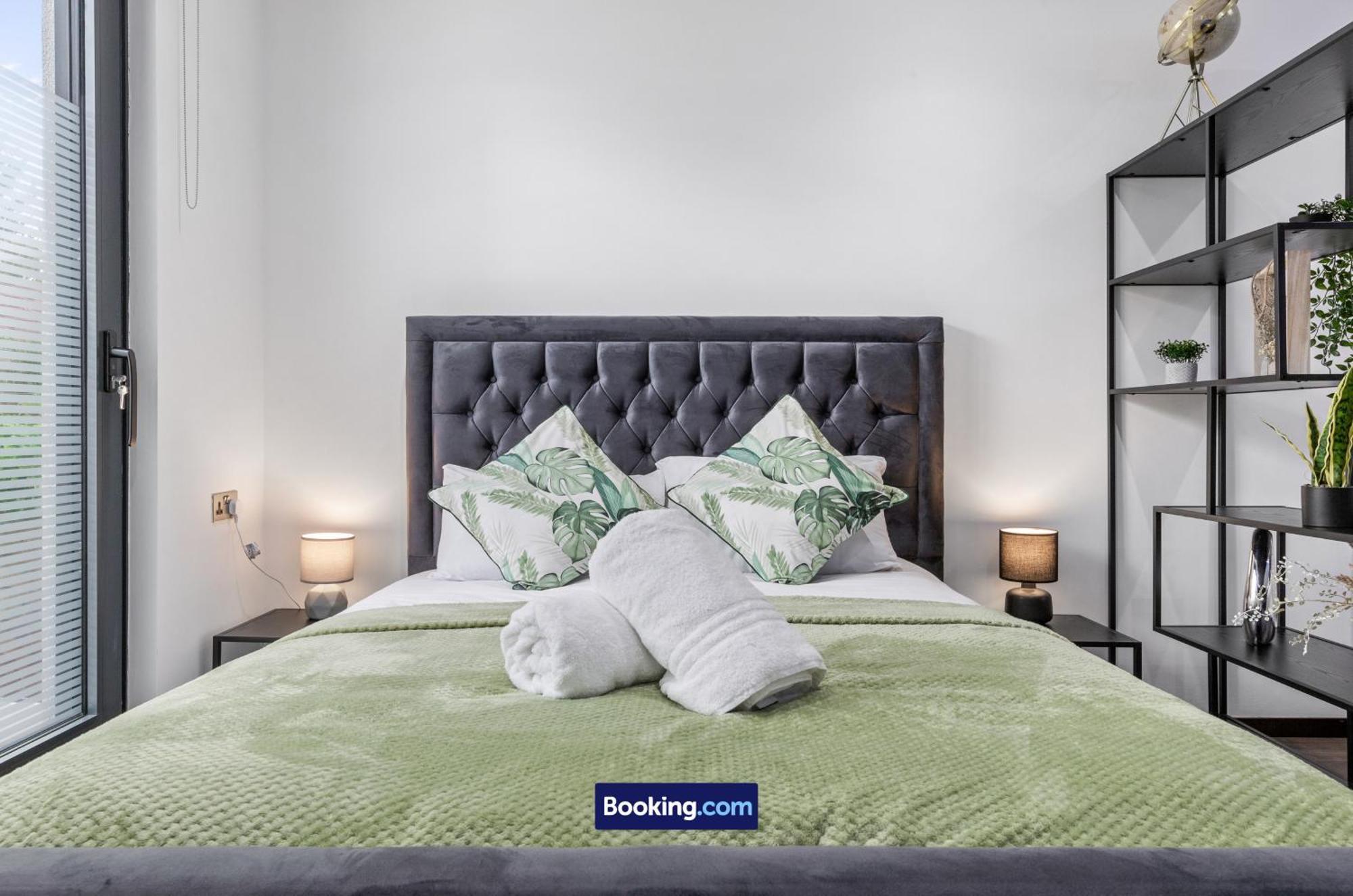 Stylish Studio Apt By Stay Smart Short Lets & Serviced Accommodation Woodstock With Free Wifi Londyn Zewnętrze zdjęcie
