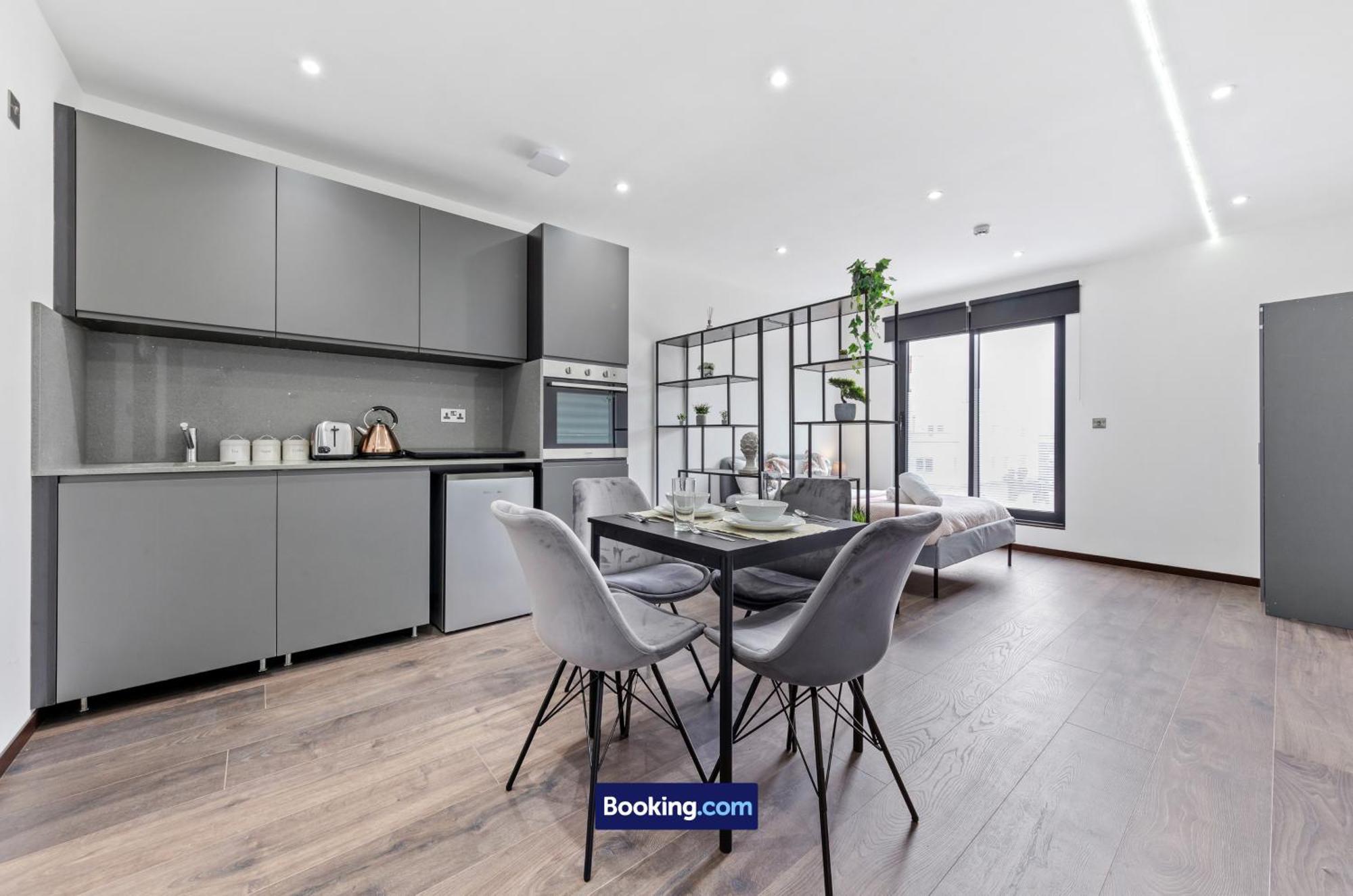 Stylish Studio Apt By Stay Smart Short Lets & Serviced Accommodation Woodstock With Free Wifi Londyn Zewnętrze zdjęcie