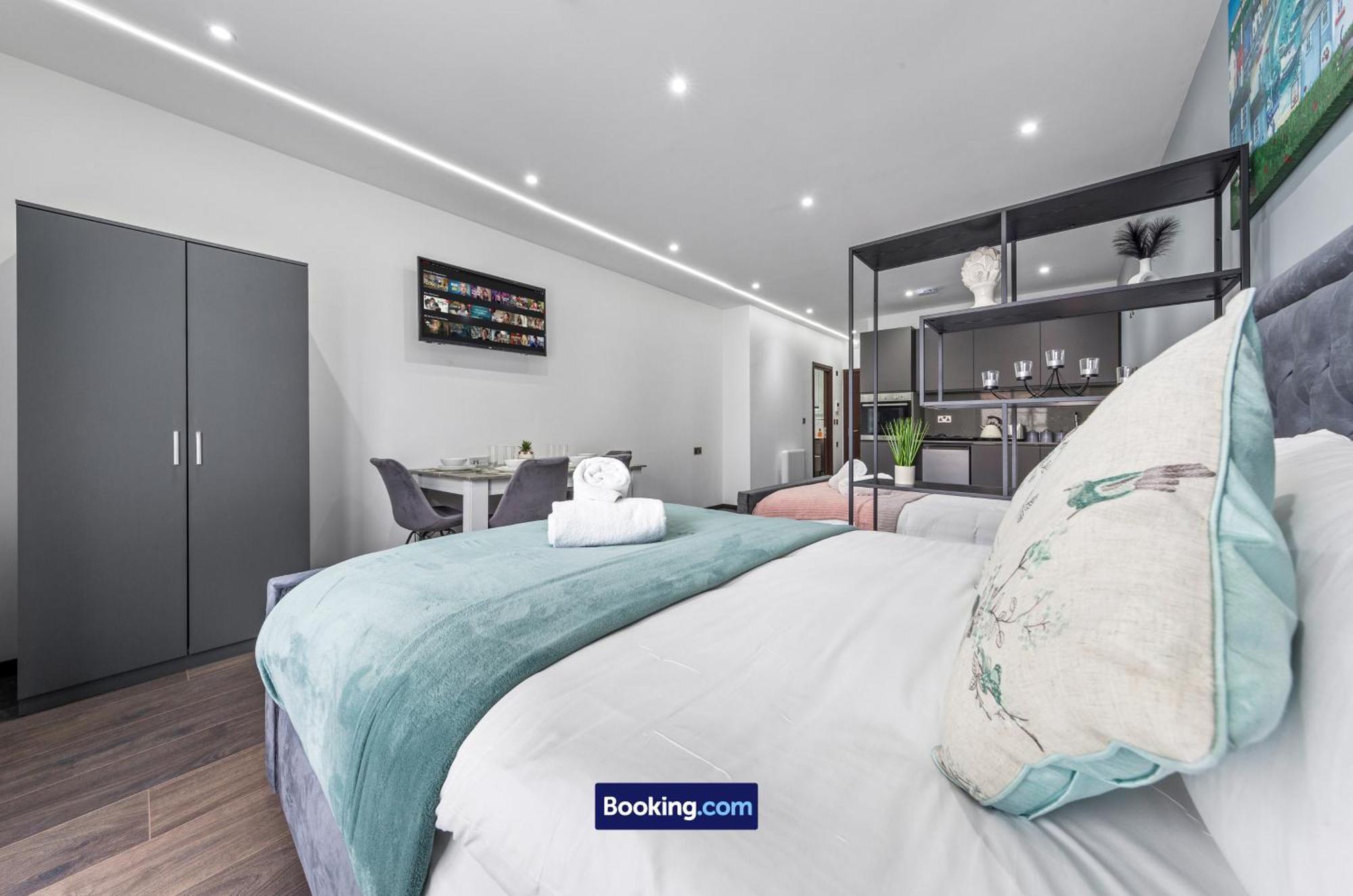 Stylish Studio Apt By Stay Smart Short Lets & Serviced Accommodation Woodstock With Free Wifi Londyn Zewnętrze zdjęcie