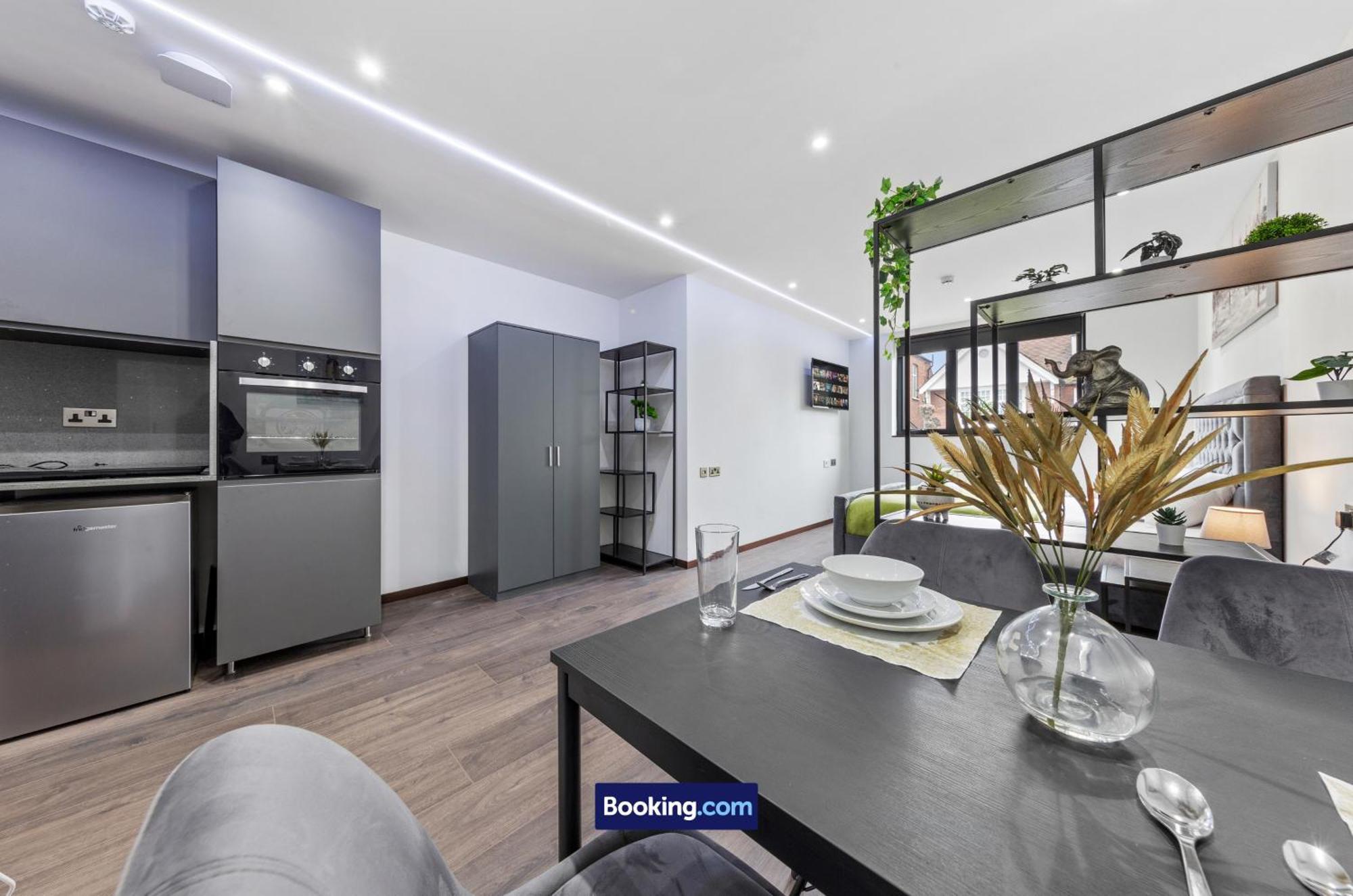 Stylish Studio Apt By Stay Smart Short Lets & Serviced Accommodation Woodstock With Free Wifi Londyn Zewnętrze zdjęcie